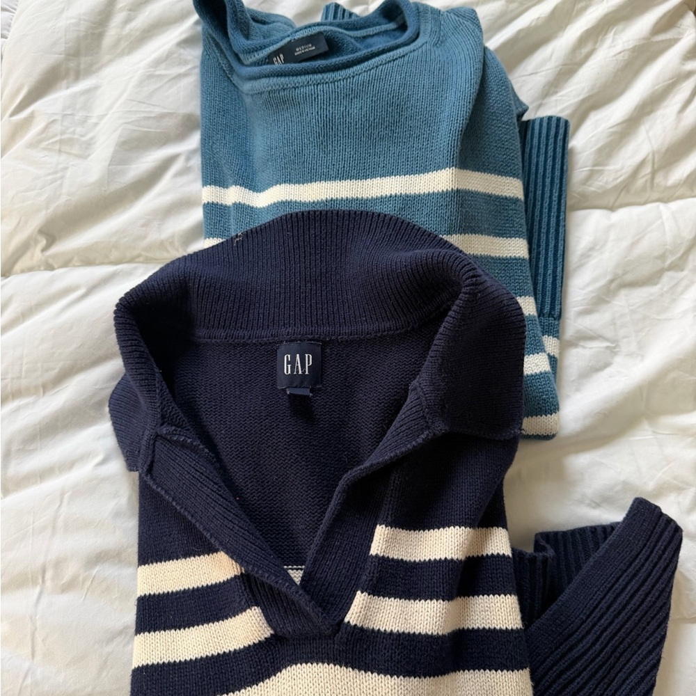 Two gap sweaters - Picture 3 of 3